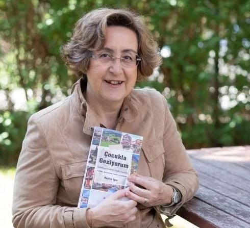 Behiye Işın: “Çocukları yüzünden seyahat etmeye cesaret edemeyen ailelere ilham olabilmek için yazdım.”